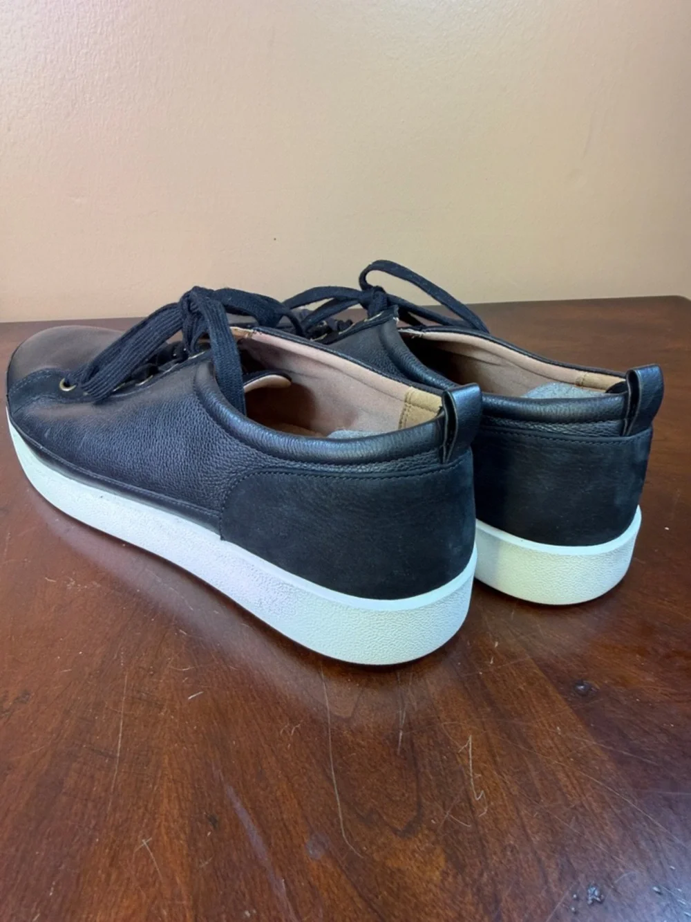 Vionic Black Leather‎ Lace-Up Sneakers with White Sole